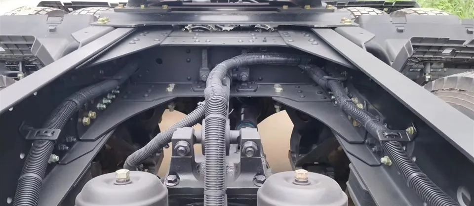 570hp 6x4 C9h Tractor Head Truck